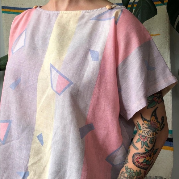 Vintage Retro Sherbert Pastel Shapes Top - super unique! - Picture 4 of 7